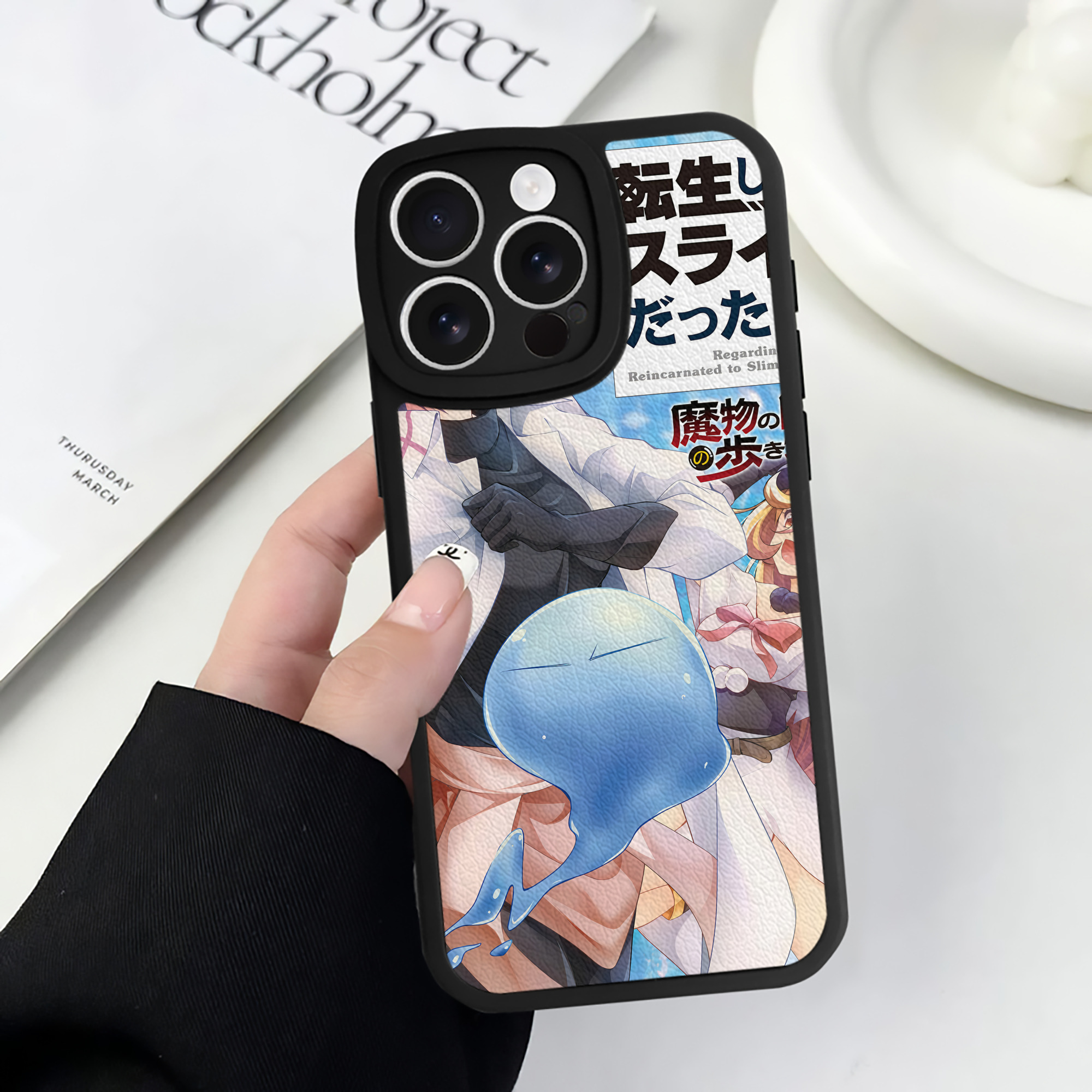 （画像用） 転スラ Regarding Reincarnated to Slime 【iPhone 16シリーズ対応】シリコンスマホケース（レザー調） 材質：シリコン